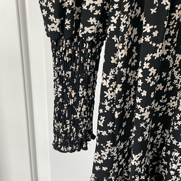 Shein Ditsy Floral Frill Neck Ruffle Hem Dress - Picture 6 of 8